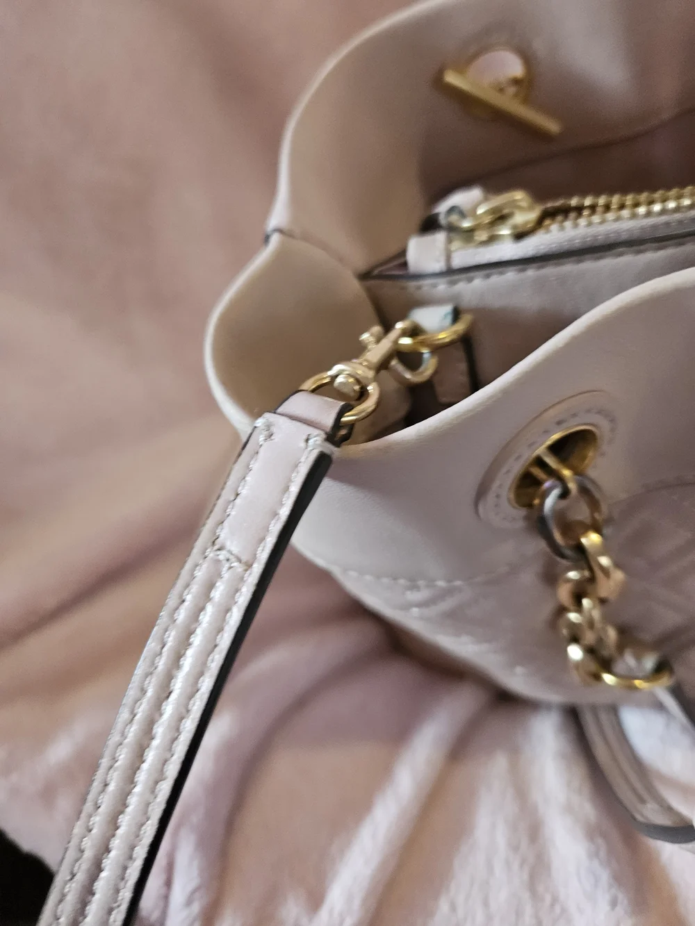 Tory Burch Cream Quilted Shoulder Bag with Gold Chain Handles